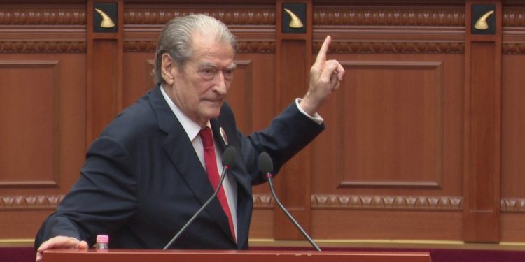 Berisha paralajmëron Peleshin: E ke zëvendësin gati…
