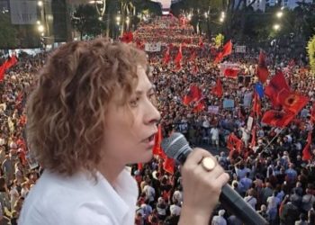 Pas sherrit në mbledhje/ Egla Ceno SHPËRTHEN: Edi Rama është një kancer, duhet të shporret…