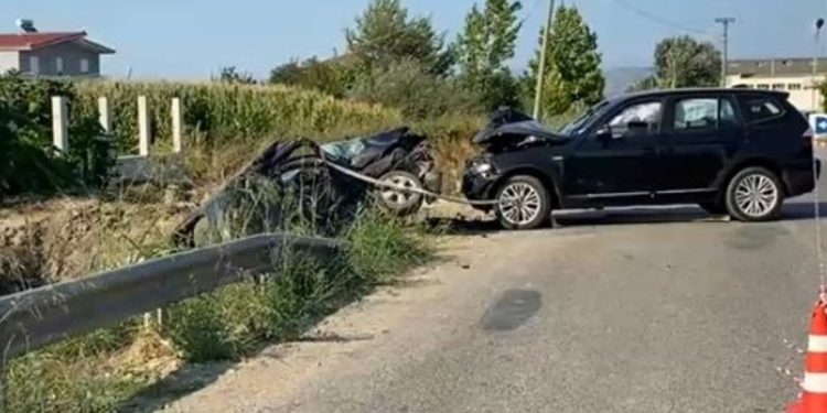 Aksident tragjik në aksin kombëtar/ Kush është i riu që humb jetën, policia me urgjencë…