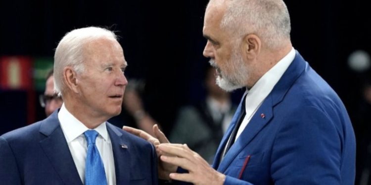 Rama në “mes” të Amerikës shpërthen me kritika ndaj Joe Biden: Na tradhtoi, bëri këtë gjë të keqe…