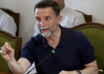 “Abuzim që të lë pa mend!”/ Braçe denoncon abuzimet me çmimet e…