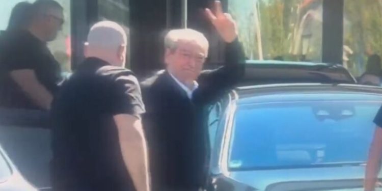 Rama dhe Berisha “takohen” në Rinas, kryeministri kthehet nga SHBA, kreu i PD niset drejt…