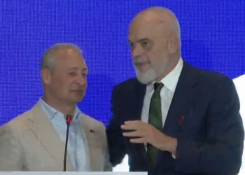“Më fal duhet të iki”/ Rama ndërpret fjalën e eurodeputetit dhe largohet sepse….