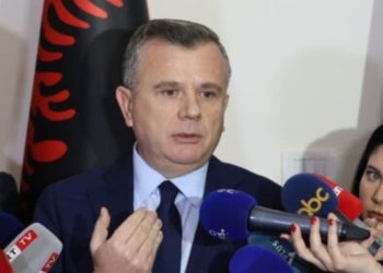 Arrestimi i Vlora Hysenit, Taulant Balla “thyen heshtjen”: Unë…