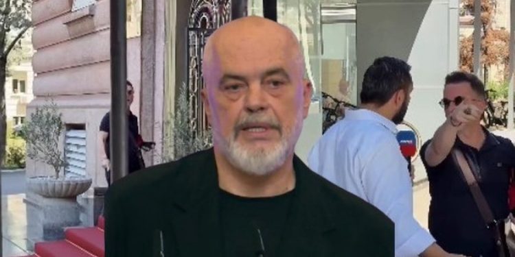 E kishte për Erion Braçen? Edi Rama “shkund” deputetët: e kur t’ju thonë legen e hajdut…