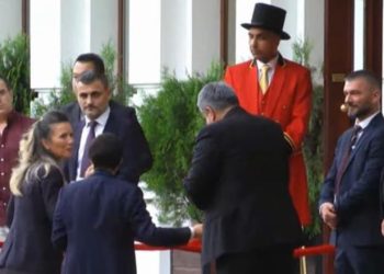 “Non Grata” lë jashtë Berishën/ Pritja e ambasadorit të ri amerikan, ja kush mori pjesë…