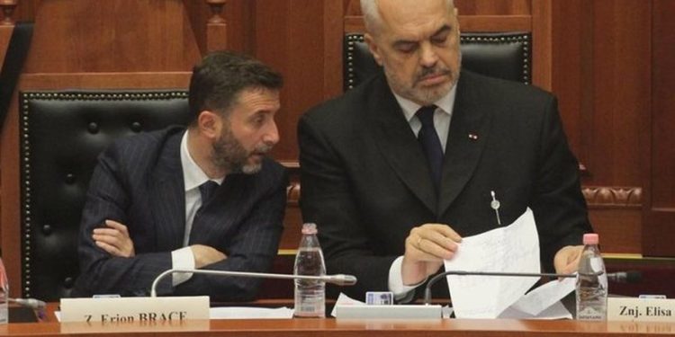 “Mos prano vetëm ato që do të dëgjosh”/ Erion Braçe e ka me Edi Ramën: Jepi…