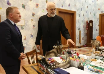 Zhvillimi i papritur! Kush i shkoi në zyrë Edi Ramës: SPAK-u mos t’i ndahet…