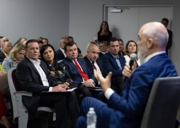 “Jam i tronditur”/ Mark Gjonaj tërhiqet nga Këshilli i Diasporës, i shkruan letër Edi Ramës: Jep dorëheqjen! Asnjë…