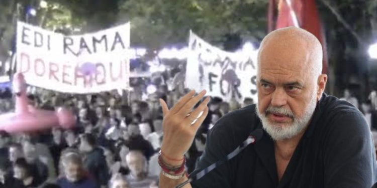 “Jep dorëheqjen deri në mesditë, ose ndryshe…”, studentët i vendosin ultimatum Edi Ramës