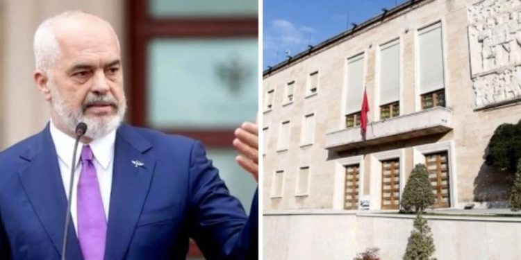 Dalin DETAJE/ Mbi 130 drejtorë drejt dorëheqjes, zbulohet çfarë ndodh më pas me ta…