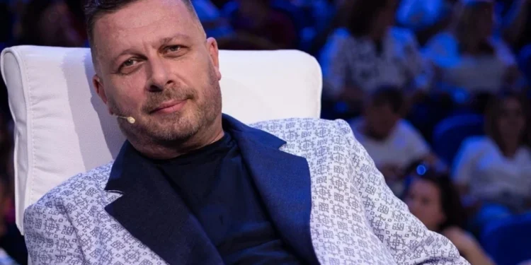 VIDEOT me “pullë të kuqe”/ Reagon për herë të parë kompozitori Adrian Hila: Ju tregoj se ç’ka ndodhur…