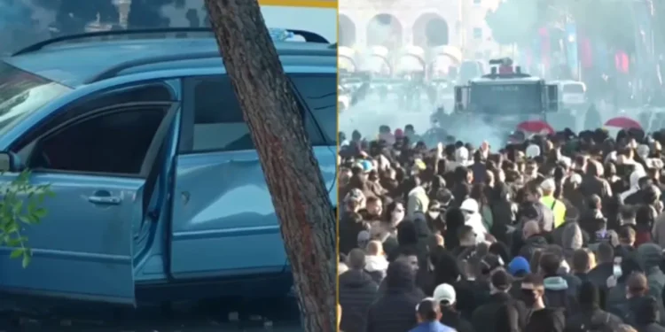 “Ka edhe të vdekur këtu”/ Deklarata BOMBË nga sheshi, reagon me urgjencë Ministrja e Shëndetësisë