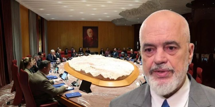 Edi Rama mblodhi me urgjencë ministrat, çfarë i tha kryeministri për studentët? Dyshimet dhe…