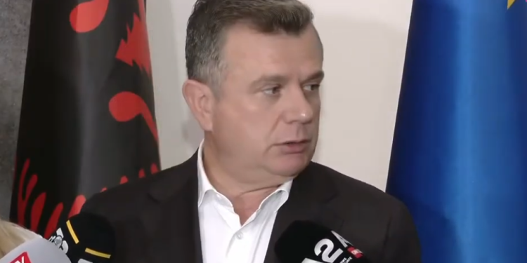 “Sali tërhiq urgjent njerëzit”/ Taulant Balla thirrje Berishës: I paguan ti dhe…