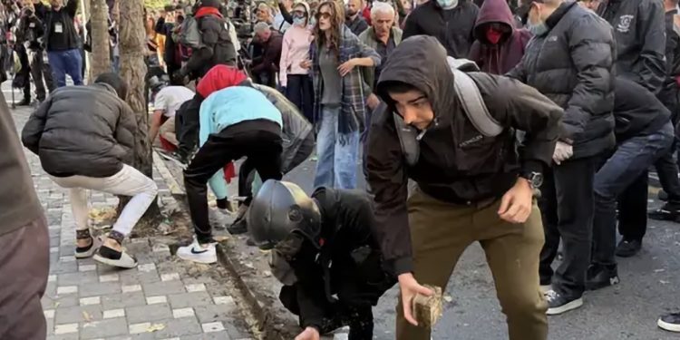Edi Rama në heshtje/ Reagon për herë të parë PS për “protestën e zjarrtë”: Kush e…