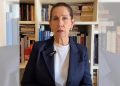 Tensionet në protestë, BEFASON me reagimin ministrja e Arsimit, Mirela Kumbaro