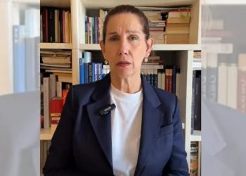 Tensionet në protestë, BEFASON me reagimin ministrja e Arsimit, Mirela Kumbaro