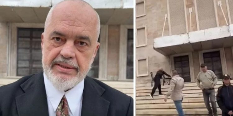 VIDEO/ Karriget e dialogut sërish në tokë, Rama tallet me gjestin: “Pedagogët” erdhën…