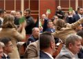 Sherri në Parlament, Zegjineja “shpëtoi” PS-në nga Flamur Noka, ja gjesti i saj…