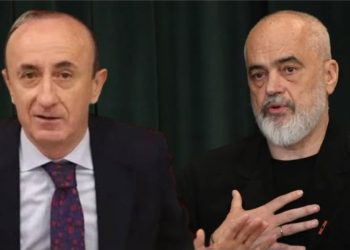 Kush i kërkoi punësimin e djalit? Dash Sula nxjerr “live” MESAZHIN që i dërgoi Ramës…
