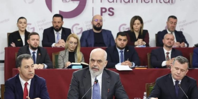 Pas një ore, mbyllet mbledhja e grupit parlamentar të PS, ja çfarë u diskutua…