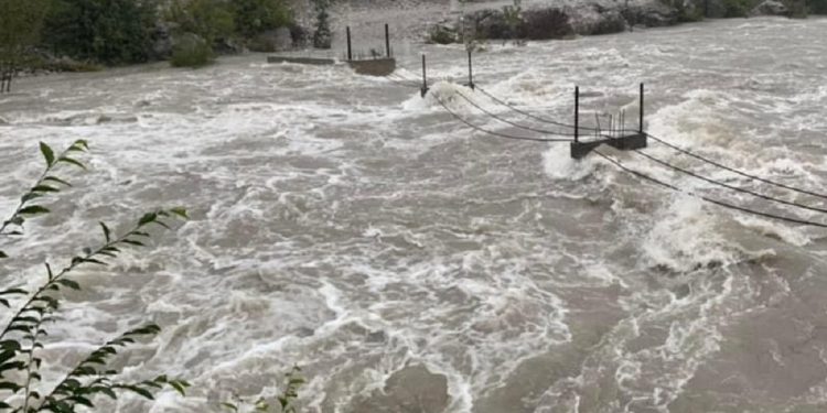 Stuhia “mbërthen” Shqipërinë/ Mbrojtja Civile ngre “alarmin”: Ja kush qytete rrezikojnë…