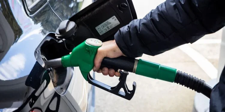 LAJM I KEQ për Shqiptarët/ Rriten çmimet e karburanteve, ja sa do shitet nafta e benzina…